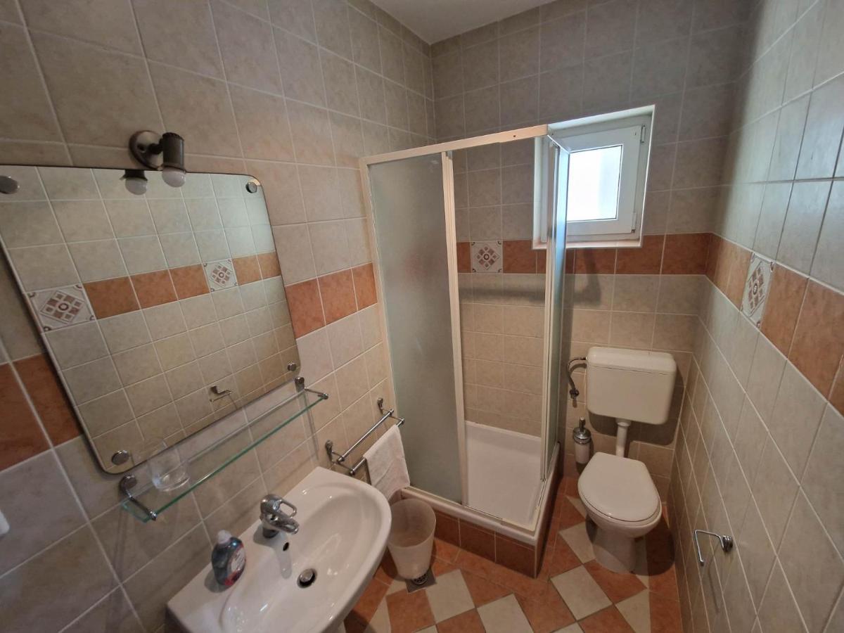 Villa Gabriel Pag Town Bagian luar foto