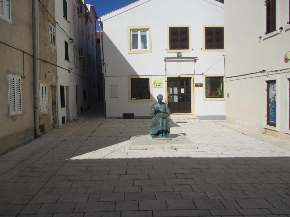 Villa Gabriel Pag Town Bagian luar foto