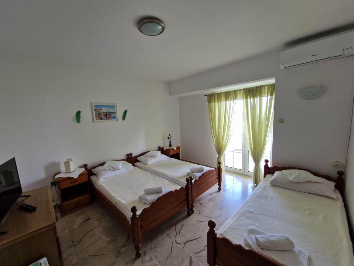 Villa Gabriel Pag Town Bagian luar foto